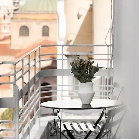 Sofia Sunshine Serenity Apartment *